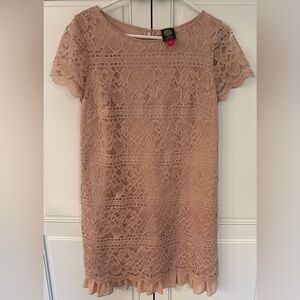 Vince Camuto beautiful s/s dusty salmon lined dress. Size 10